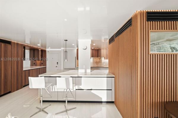 Oceanside Plaza, 5555 Collins Ave #16H, Miami Beach, Florida 33140, image 2