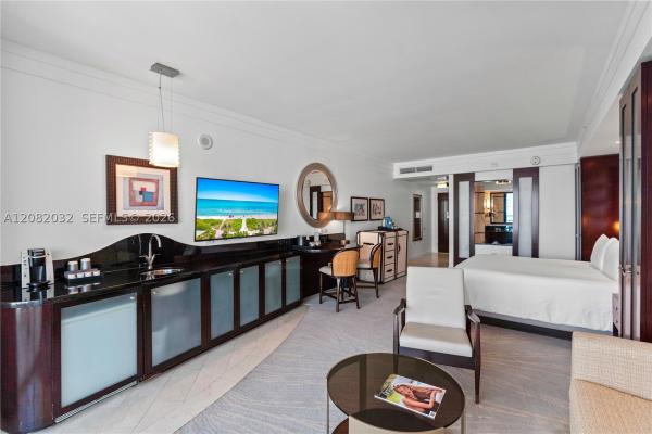 Sorrento Tower, 4391 Collins Ave #905, Miami Beach, Florida 33140, image 1