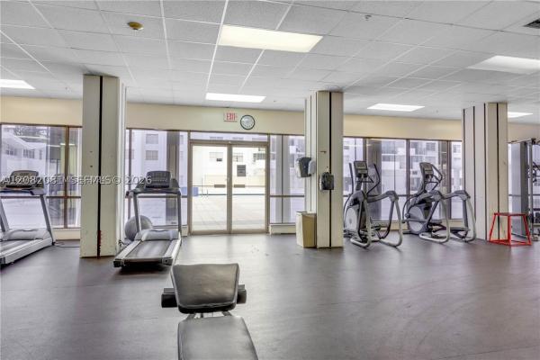 Commodore Plaza Tower, 2750 NE 183rd St #1404, Aventura, Florida 33160, image 3