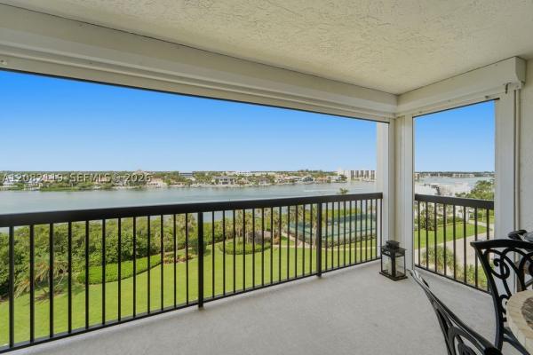 19670 Beach Rd #PH-B4, Jupiter, Florida 33469, image 2