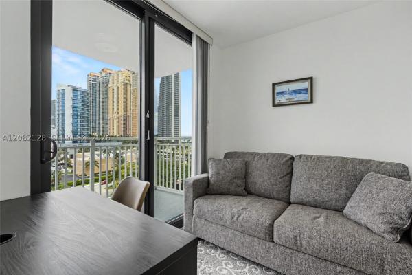 Winston Towers 600, 210 174th St #816, Sunny Isles Beach, Florida 33160, image 2