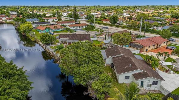 10711 SW 70th St, Unincorporated Dade County, Florida 33173, image 1
