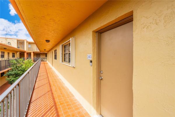 Palm Villas, 329 W 68th St #203, Hialeah, Florida 33014, image 1