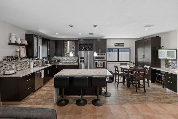 15979 SW 53rd Ter, Unincorporated Dade County, Florida 33185, image 2