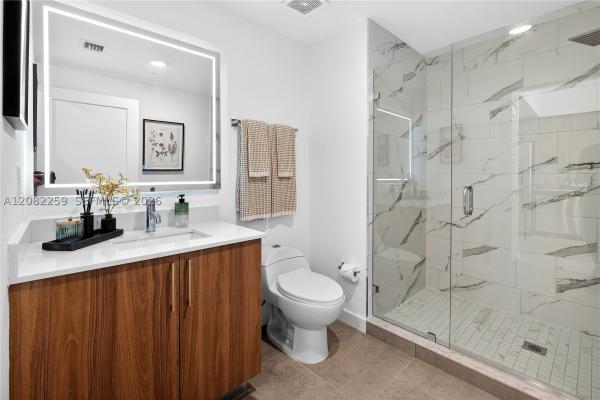 2001 Van Buren St #924, Hollywood, Florida 33020, image 2