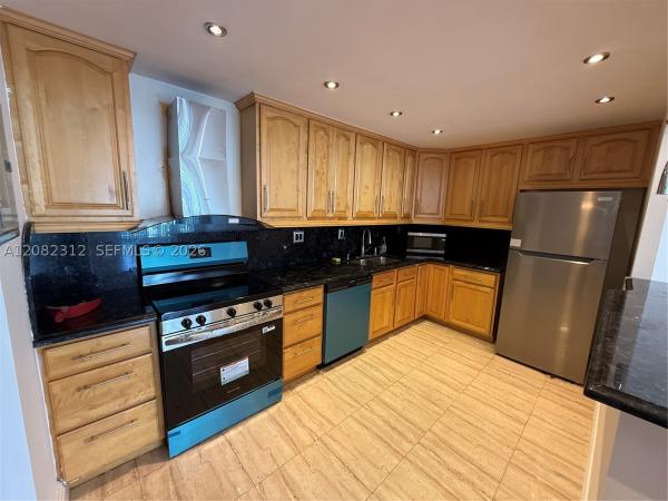 Oceanview B, 19380 Collins Ave #PH-11, Sunny Isles Beach, Florida 33160, image 2