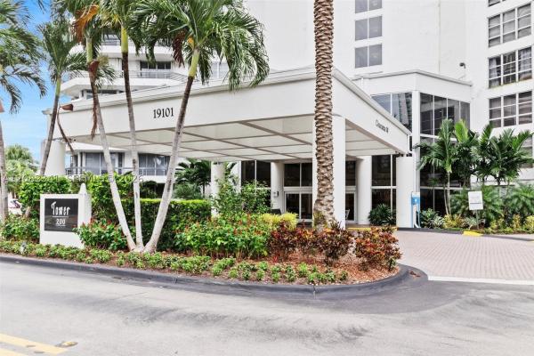 Mystic Pointe Tower 200, 19101 NE 36th Ct #1704, Aventura, Florida 33180, image 3