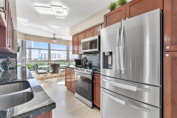 Mystic Pointe Tower 400, 3500 Mystic Pointe Dr #806, Aventura, Florida 33180, image 3