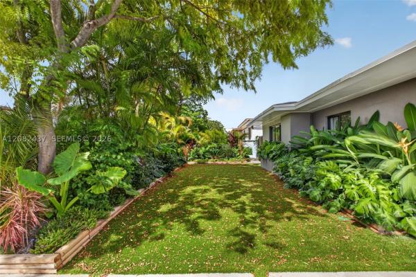 1215 NE 110th St, Unincorporated Dade County, Florida 33161, image 1