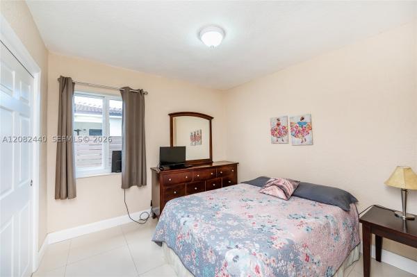 1020 SW 73rd Pl, Unincorporated Dade County, Florida 33144, image 3