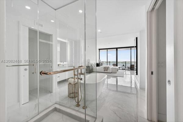 700 NE 24th St #5202, Miami, Florida 33137, image 1