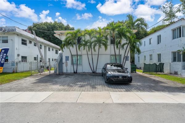 560 NE 63rd St #3, Miami, Florida 33138, image 2