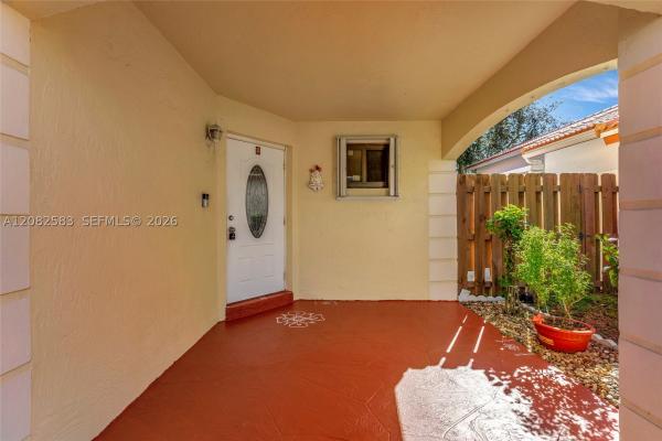 Falcon's Lea Patio Homes, 6320 Plymouth Ln, Davie, Florida 33331, image 1