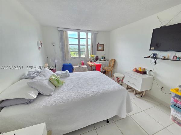 Stratford House, 2841 NE 163rd St #402, North Miami Beach, Florida 33160, image 1