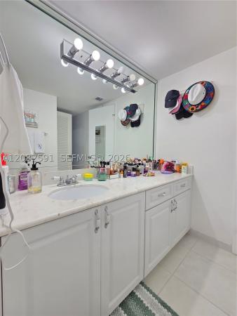 Stratford House, 2841 NE 163rd St #402, North Miami Beach, Florida 33160, image 3