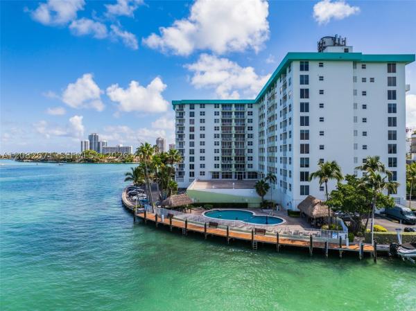 Island Pointe, 10350 W Bay Harbor Dr #9C, Bay Harbor Islands, Florida 33154, image 3