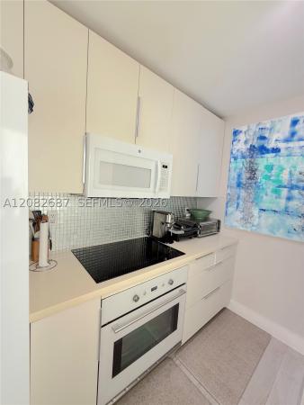 The Grandview, 5900 Collins Ave #1405, Miami Beach, Florida 33140, image 3