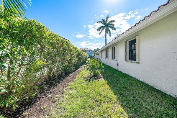 Cloisters, 6005 Buena Vista Ct, Boca Raton, Florida 33433, image 1