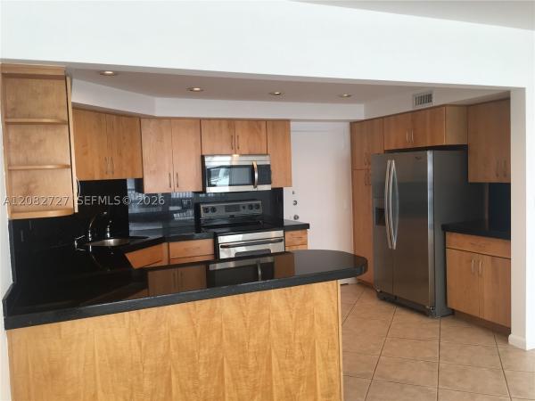 Brickell Bay Tower, 1408 Brickell Bay Dr #912, Miami, Florida 33131, image 2