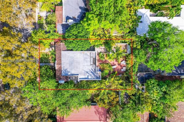 Granada, 540 Majorca Ave, Coral Gables, Florida 33134, image 1
