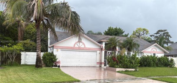 Crestwood, 110 Hemingway Ct, Royal Palm Beach, Florida 33411, image 3