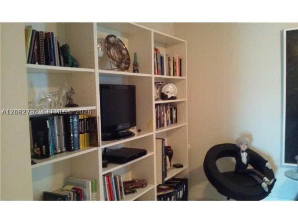 2950 NE 188th St #304, Aventura, Florida 33180, image 1