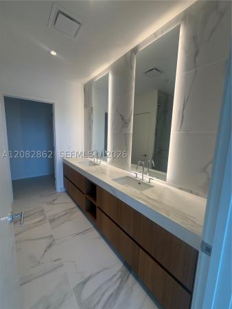 1400 Biscayne Blvd #209, Miami, Florida 33132, image 1