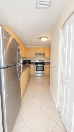 Shamrock By The Gables, 2280 SW 32nd Ave #508, Miami, Florida 33145, image 3