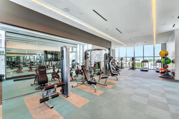 Quadro, 3900 Biscayne Blvd #S-1010, Miami, Florida 33137, image 1