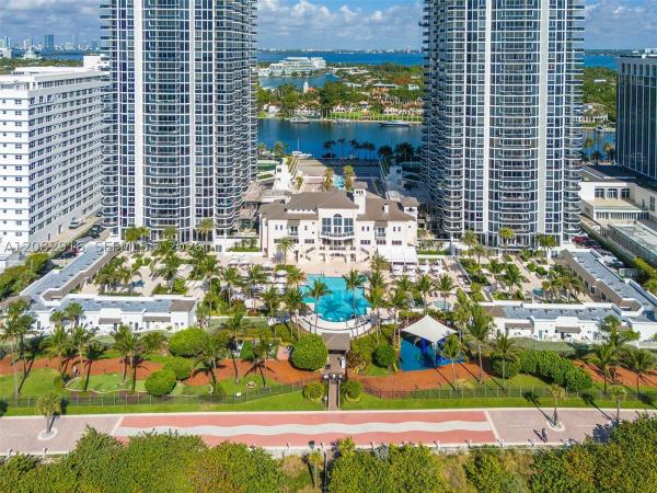 Blue Diamond, 4779 Collins Ave #1805, Miami Beach, Florida 33140, image 2