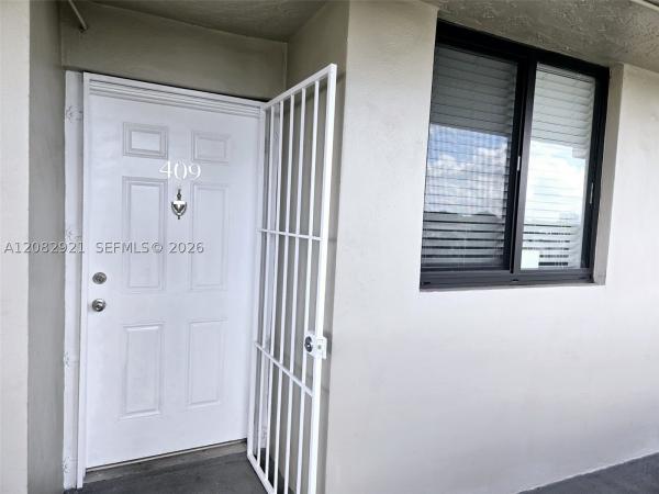 10290 NW 9th Street Cir #409, Unincorporated Dade County, Florida 33172, image 2