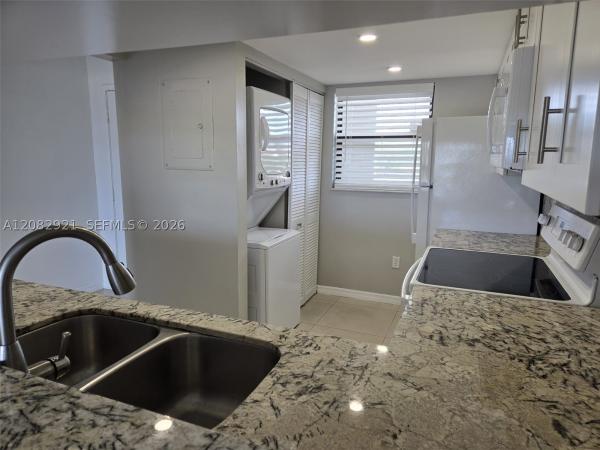 10290 NW 9th Street Cir #409, Unincorporated Dade County, Florida 33172, image 1