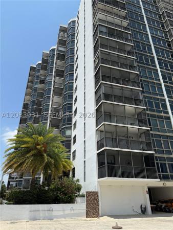 Bonavista, 3375 N Country Club Dr #1004, Aventura, Florida 33180, image 2