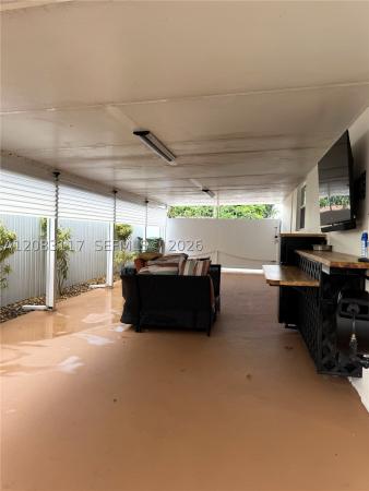 Lisa Manor, 1160 W 33rd Pl, Hialeah, Florida 33012, image 3