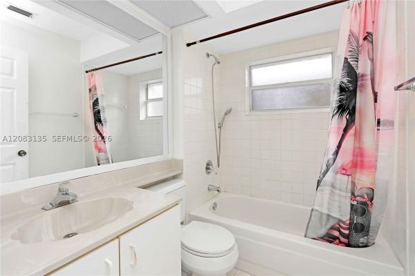 North Gate, 527 SE 21st Dr, Homestead, Florida 33033, image 1