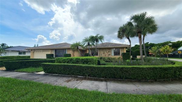 12120 SW 95th St, Unincorporated Dade County, Florida 33186, image 1