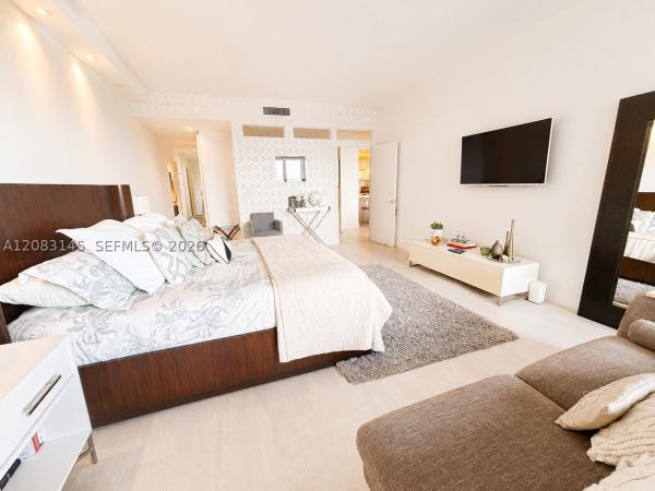 The EmeraldBay At Key Colony, 151 Crandon Blvd #405, Key Biscayne, Florida 33149, image 1
