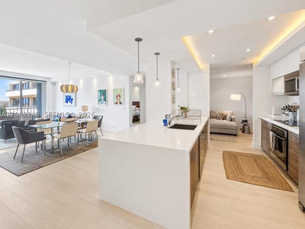 The EmeraldBay At Key Colony, 151 Crandon Blvd #405, Key Biscayne, Florida 33149, image 2