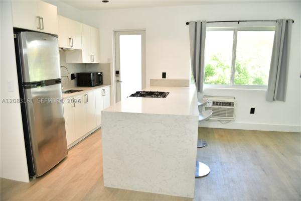 Golden Dreams, 65 N Washington Ave #25, Miami Beach, Florida 33139, image 2