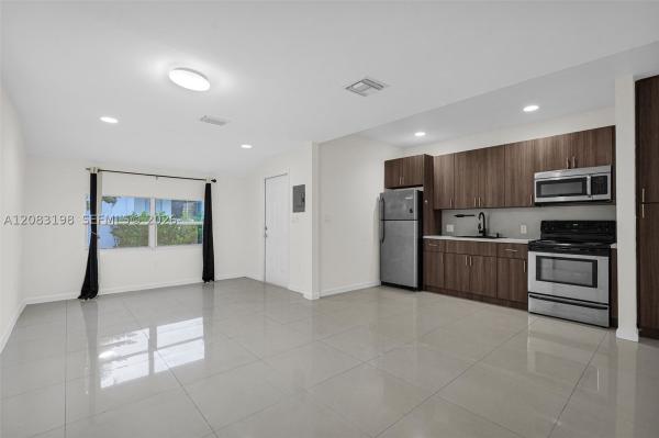 Buena Vista Heights, 20 NW 45th St #B, Miami, Florida 33127, image 1