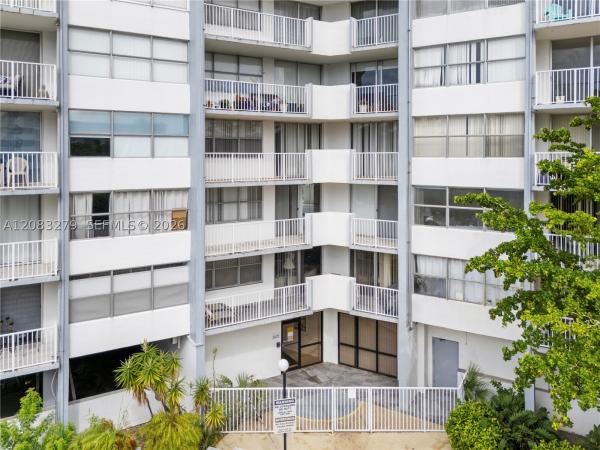 1200 NE Miami Gardens Dr #315W, Unincorporated Dade County, Florida 33179, image 3