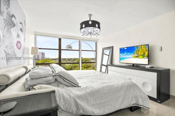 Oceanview Park, 800 Parkview Dr #709, Hallandale Beach, Florida 33009, image 1