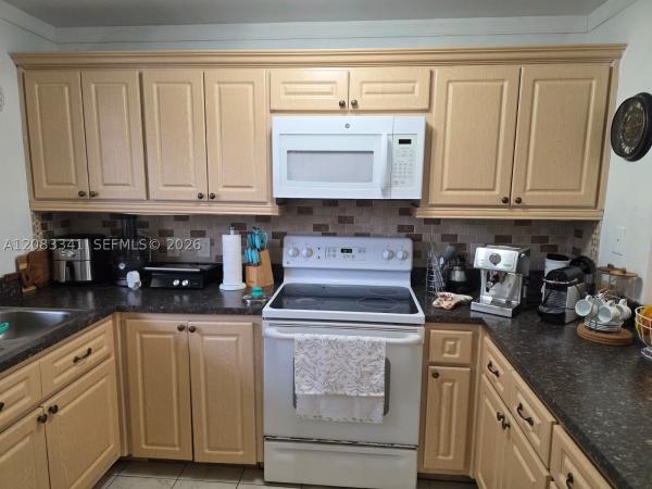 Casa Del Sol, 1750 W 46th St #207, Hialeah, Florida 33012, image 1