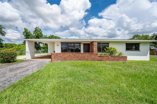 Laurel Manor, 955 NW 15th St, Homestead, Florida 33030, image 1