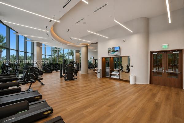 2411 Laguna Cir #2307, North Miami, Florida 33181, image 3
