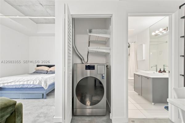 Centro, 151 SE 1st St #1508, Miami, Florida 33131, image 1
