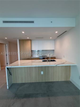 2411 Laguna Cir #2508, North Miami, Florida 33181, image 3