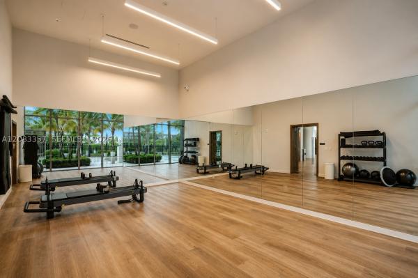 2411 Laguna Cir #2508, North Miami, Florida 33181, image 1
