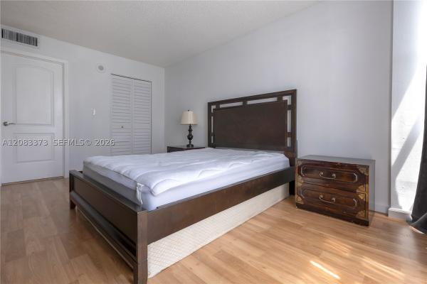 Plaza Of The Americas, 17011 N Bay Rd #716, Sunny Isles Beach, Florida 33160, image 1