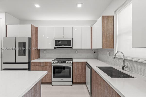 Summit At Park Central, 7923 NW 104th Ct, Doral, Florida 33178, image 1